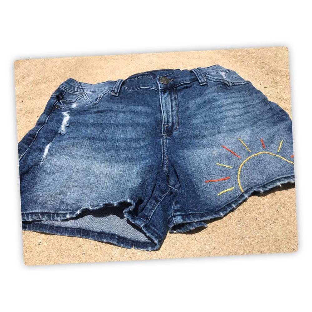 Hand-embroidered Aloha ROCK&REPUBLIC Denim Shorts!
